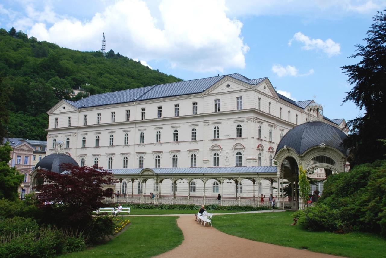 Lazensky Hotel Sadovy Pramen Karlovy Vary Exterior photo