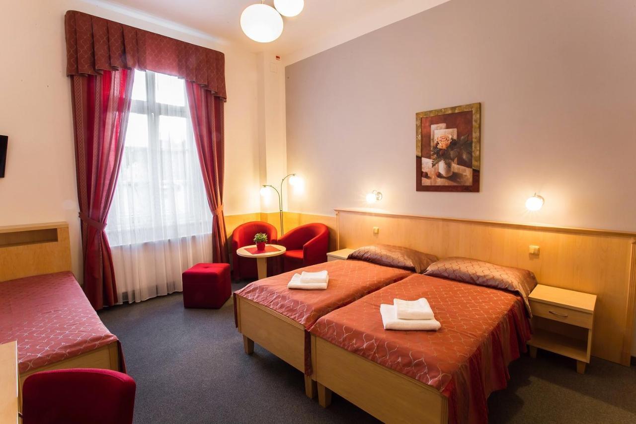Lazensky Hotel Sadovy Pramen Karlovy Vary Exterior photo